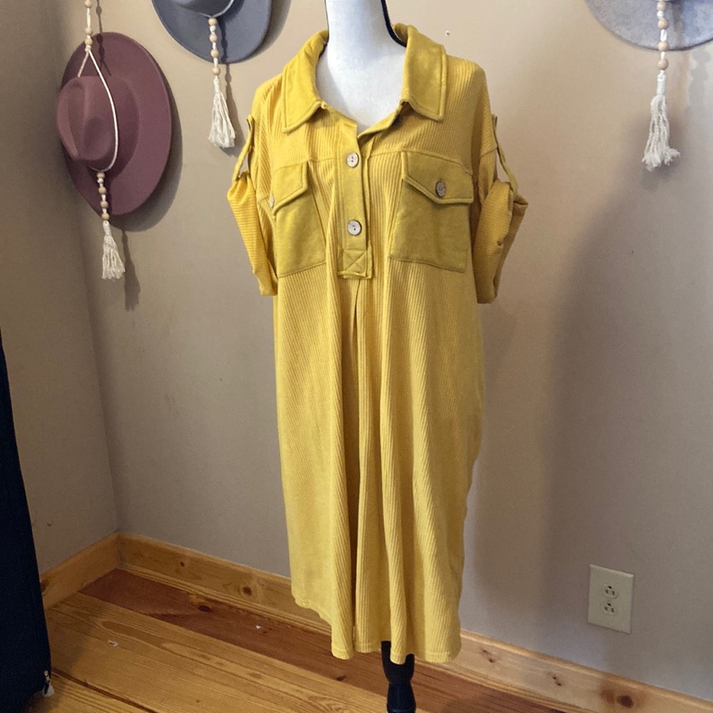 ODDY Yellow Buttoned Polo Collar Midi Dress